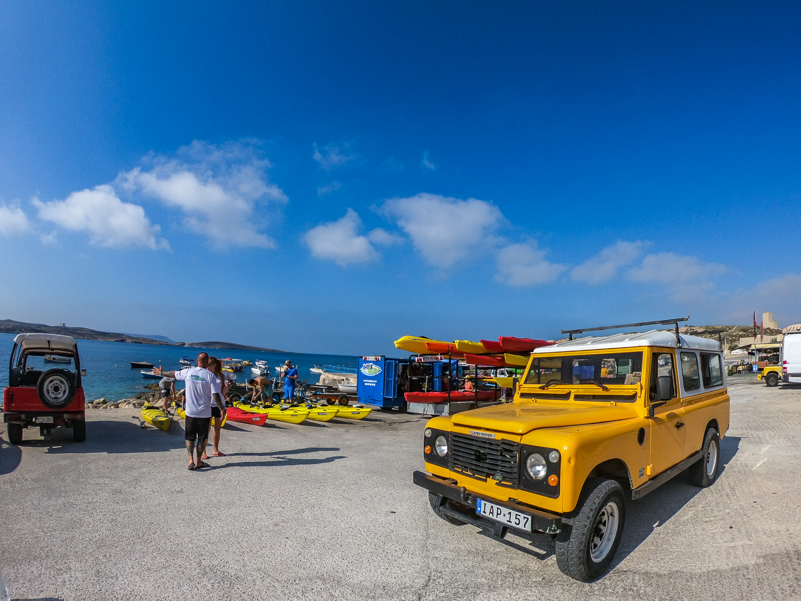Yellow Rand Rover ride with Kayak Gozo